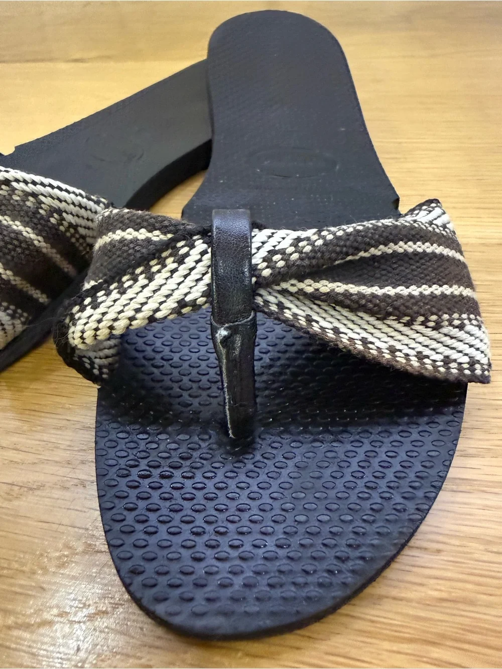 Havaianas You St. Tropez Fita Sandal Black Woven Thong Flip Flops size 9/10
